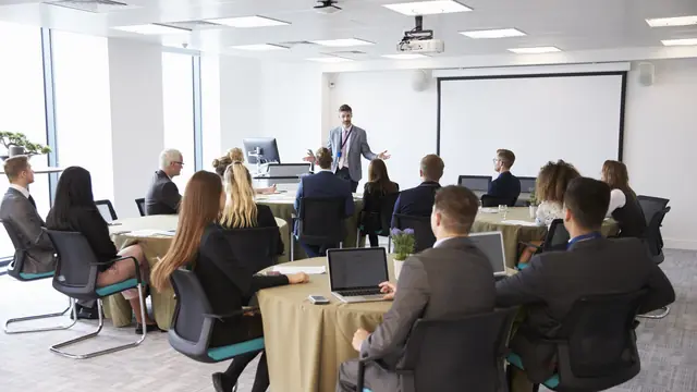 Formation MARKETING, VENTE & GROWTH DIGITAL au Maroc
