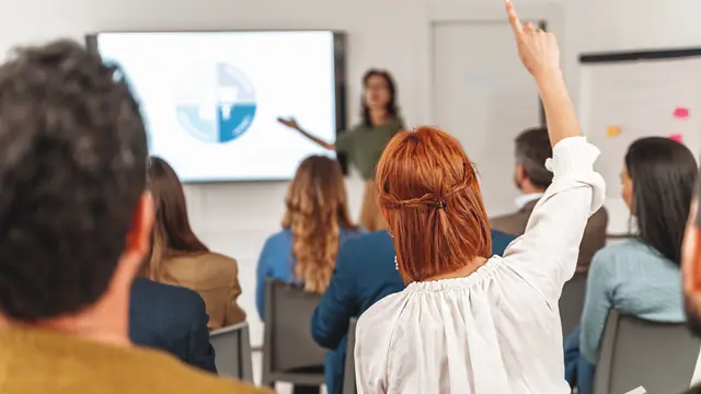 Participants en séance de formation — parcours Business Analytics & IA